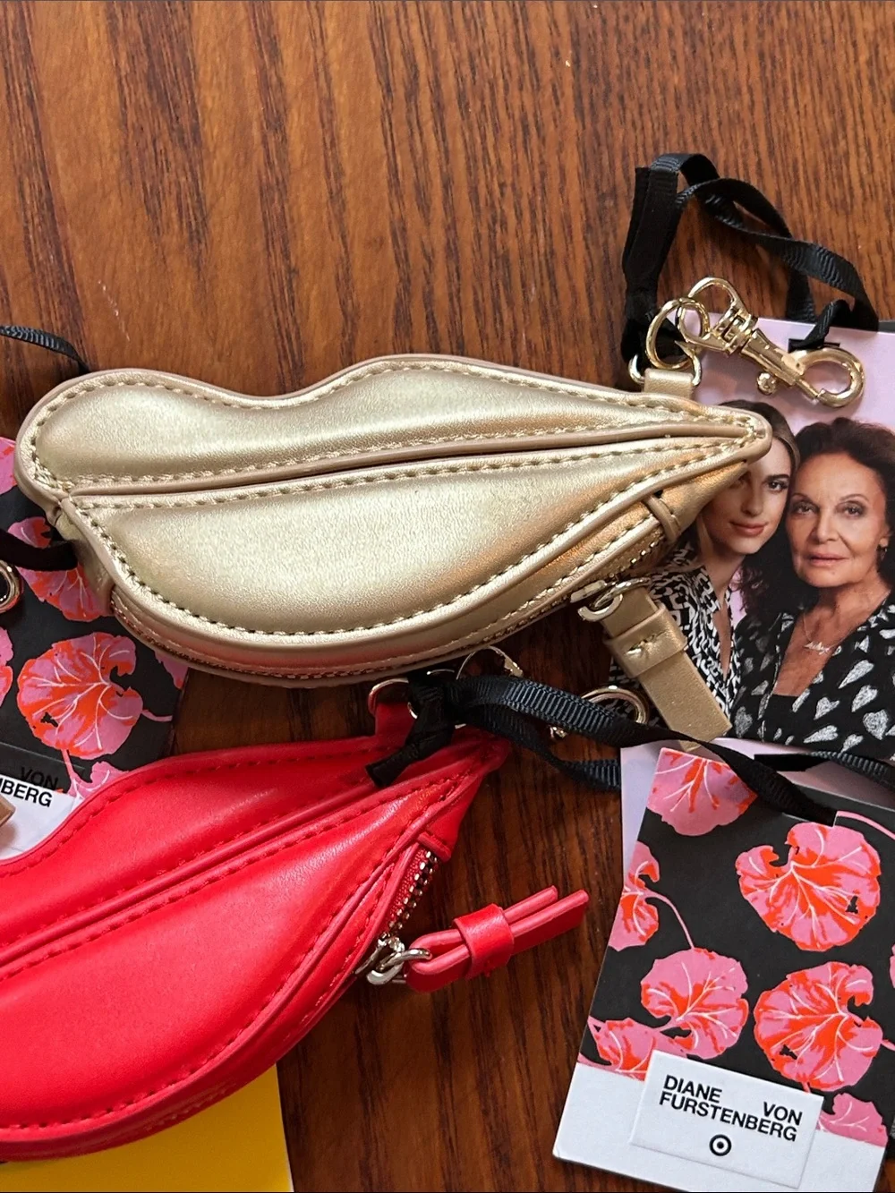 Diane Von Furstenberg Lipstick 💄👄 micro  case w/key chain Set of 7 Great Gifts